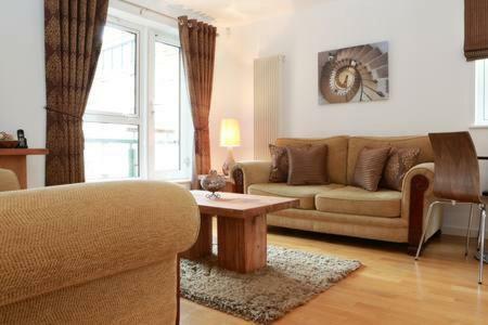 The Park - Holyrood Road With Free Parking Apartment เอดินบะระ ภายนอก รูปภาพ